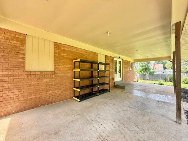 7612 Adams Avenue, Evansville, IN 47715
