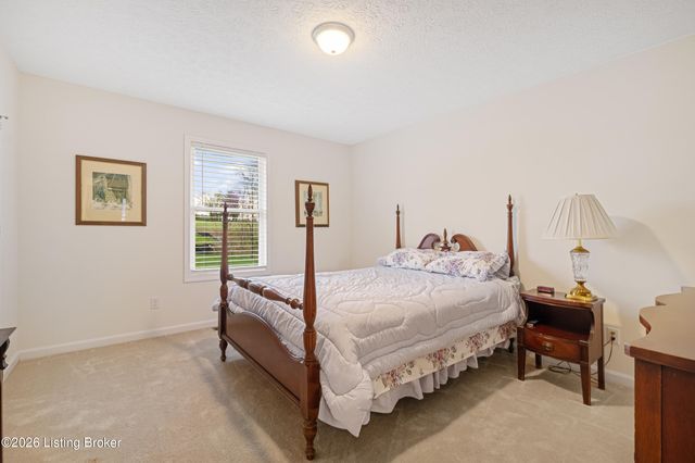 411 Wood Springs Rd, La Grange, KY 40031