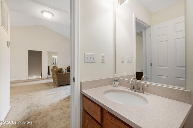 411 Wood Springs Rd, La Grange, KY 40031