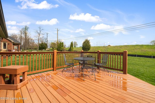 411 Wood Springs Rd, La Grange, KY 40031