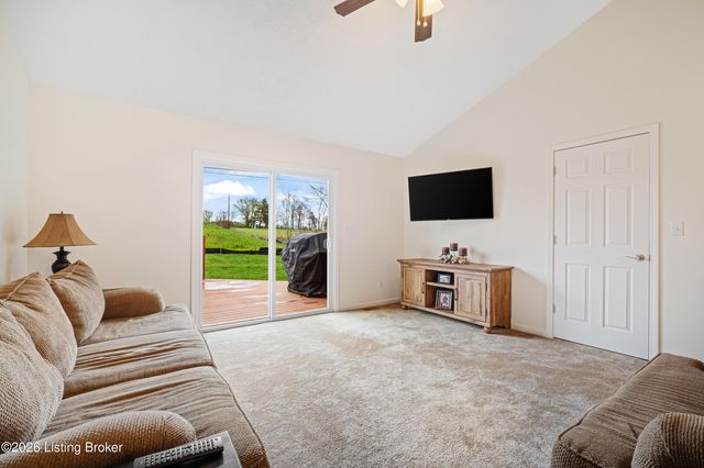 411 Wood Springs Rd, La Grange, KY 40031