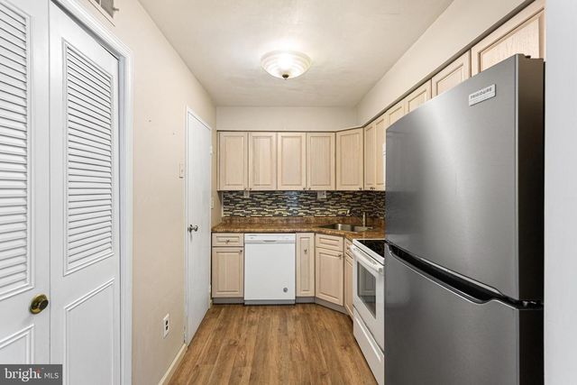 3028 HARBOUR DR, Palmyra, NJ 08065