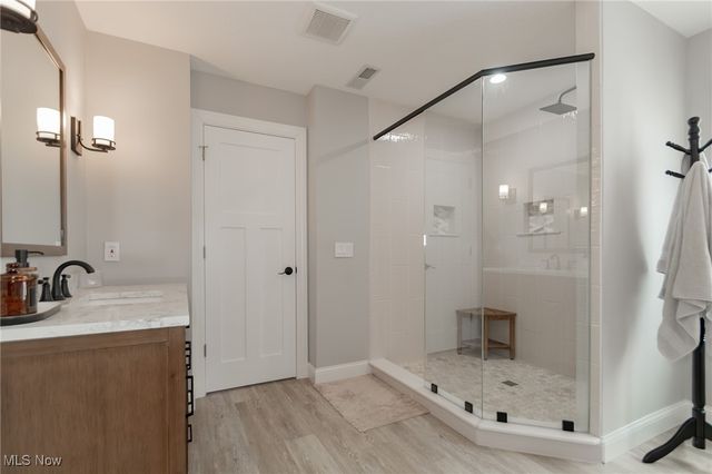 12430 Willshire Lane, Chardon, OH 44024