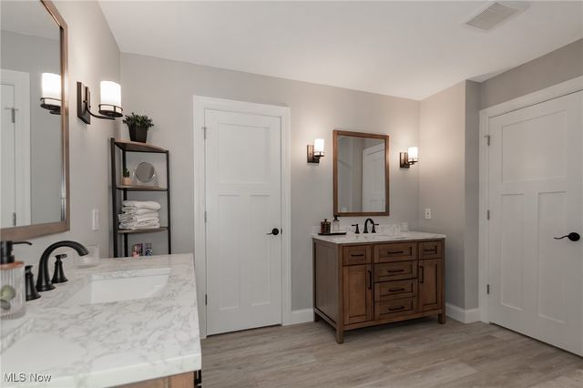 12430 Willshire Lane, Chardon, OH 44024