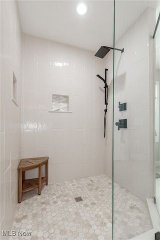 12430 Willshire Lane, Chardon, OH 44024