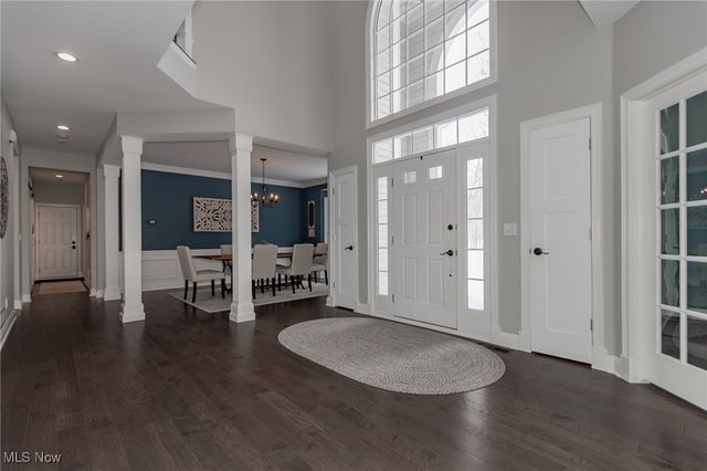 12430 Willshire Lane, Chardon, OH 44024