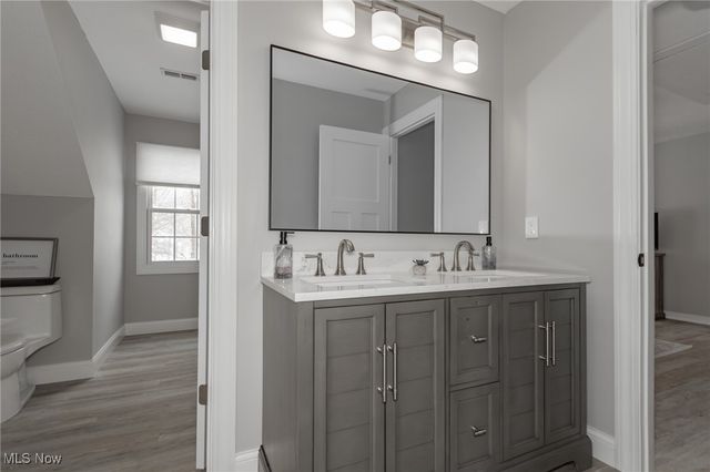 12430 Willshire Lane, Chardon, OH 44024