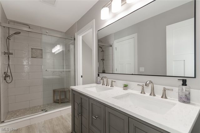 12430 Willshire Lane, Chardon, OH 44024