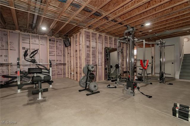 12430 Willshire Lane, Chardon, OH 44024