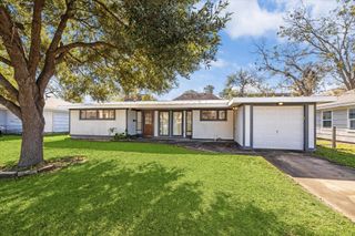 5125 Maple Street, Bellaire, TX 77401