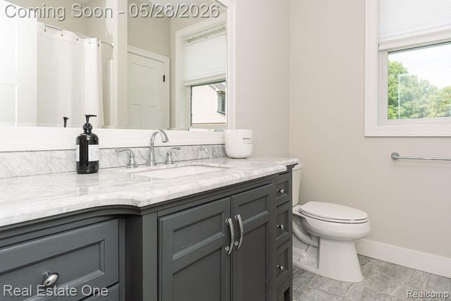 60553 Pennington Way, Rochester, MI 48306