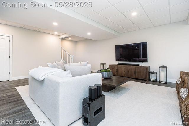 60553 Pennington Way, Rochester, MI 48306