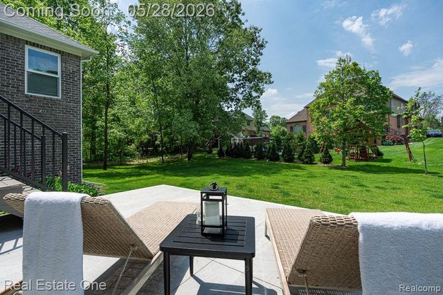 60553 Pennington Way, Rochester, MI 48306