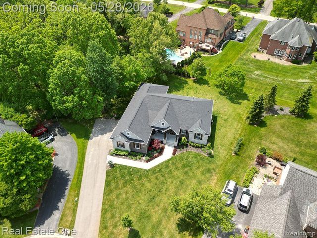 60553 Pennington Way, Rochester, MI 48306