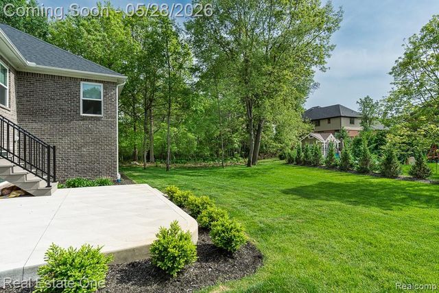 60553 Pennington Way, Rochester, MI 48306
