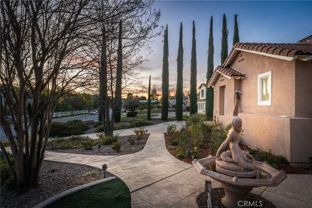 952 Creek View, Redlands, CA 92373
