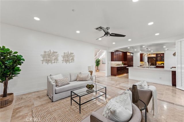 952 Creek View, Redlands, CA 92373