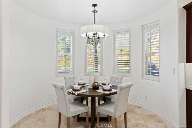 952 Creek View, Redlands, CA 92373