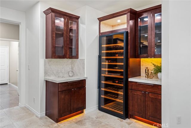 952 Creek View, Redlands, CA 92373