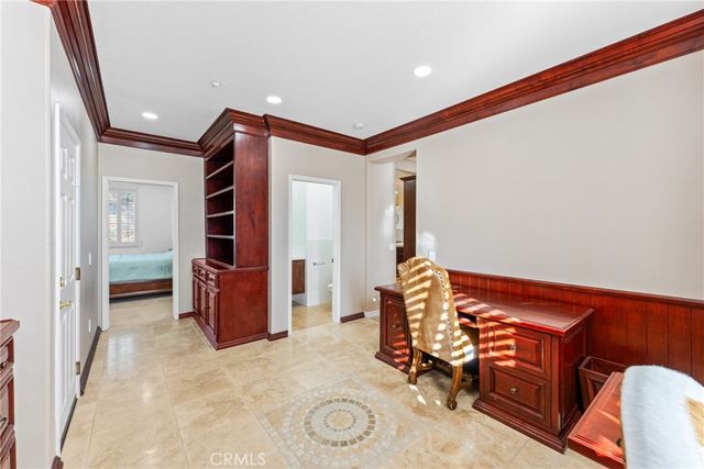 952 Creek View, Redlands, CA 92373