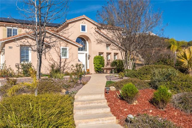 952 Creek View, Redlands, CA 92373