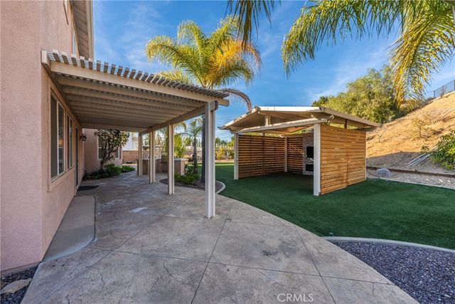 952 Creek View, Redlands, CA 92373