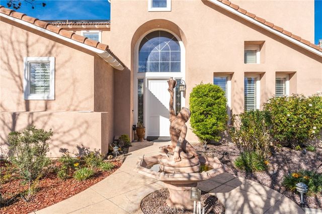 952 Creek View, Redlands, CA 92373