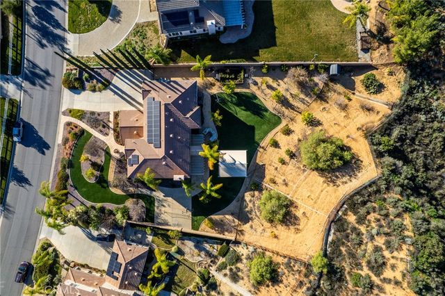 952 Creek View, Redlands, CA 92373