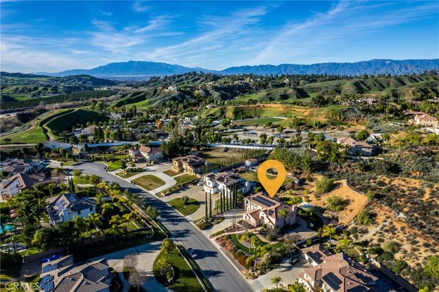 952 Creek View, Redlands, CA 92373