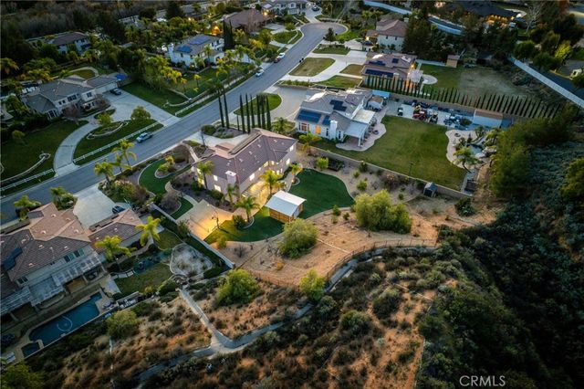 952 Creek View, Redlands, CA 92373
