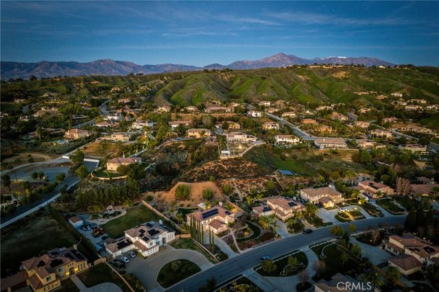 952 Creek View, Redlands, CA 92373