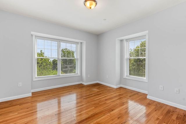 446 Belgrade Ave 408, Boston, MA 02132