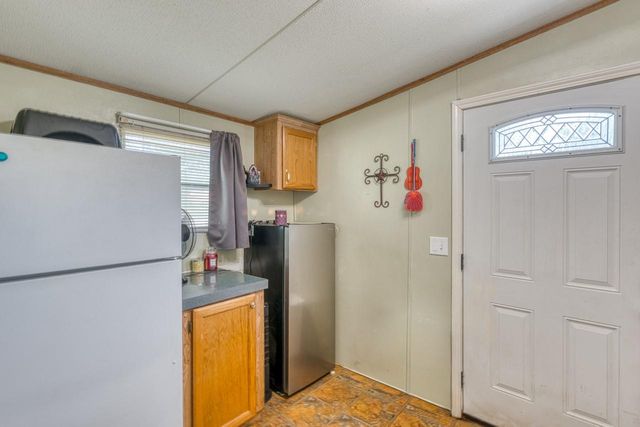 122 Heritage DR, Johnson City, TX 78636