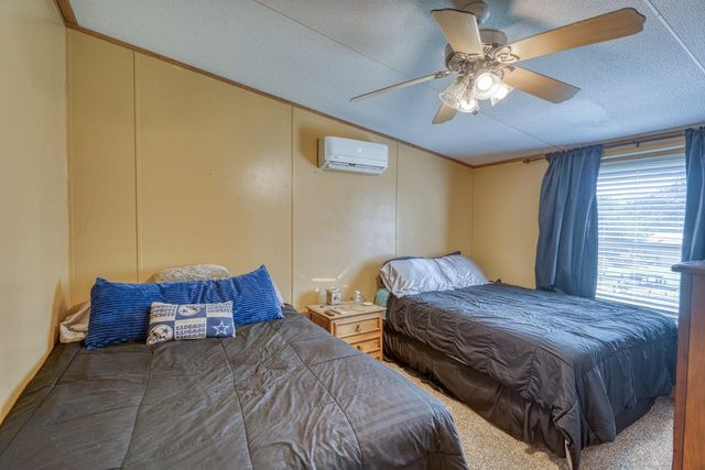 122 Heritage DR, Johnson City, TX 78636
