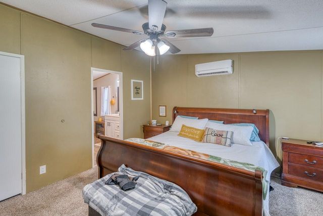 122 Heritage DR, Johnson City, TX 78636