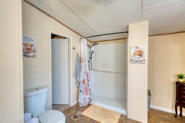 122 Heritage DR, Johnson City, TX 78636
