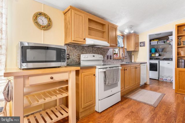 60 BROADWING DR, Hanover, PA 17331