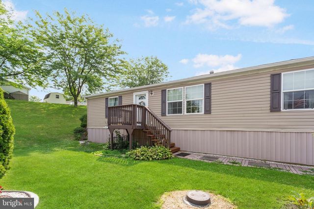 60 BROADWING DR, Hanover, PA 17331