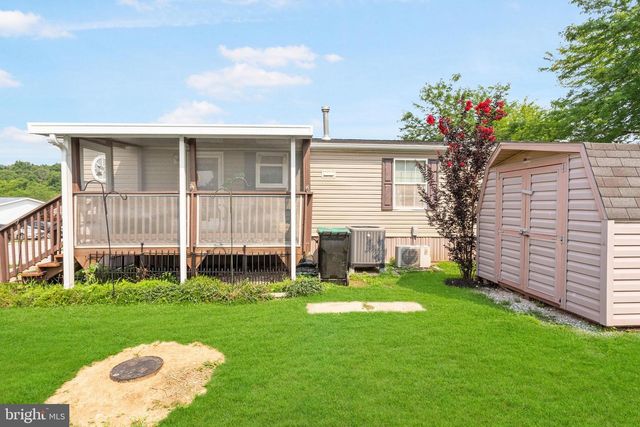 60 BROADWING DR, Hanover, PA 17331