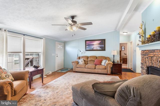 60 BROADWING DR, Hanover, PA 17331