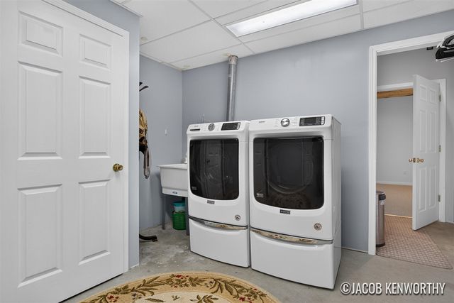 12285 Downes Street, Lowell, MI 49331