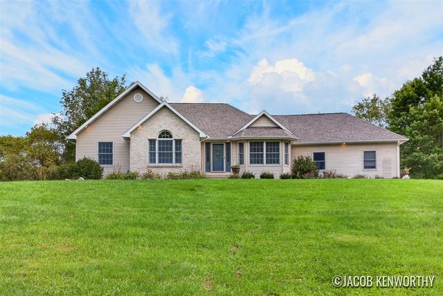 12285 Downes Street, Lowell, MI 49331