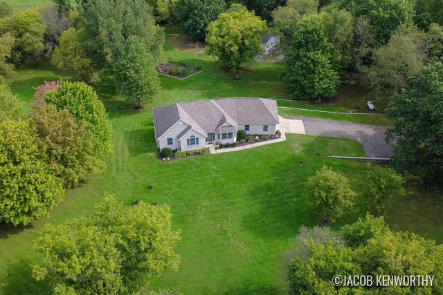 12285 Downes Street, Lowell, MI 49331