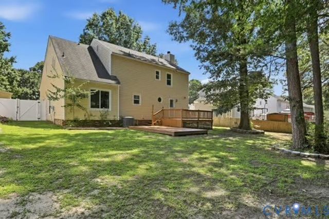 2804 Executive Dr, Chester, VA 23831