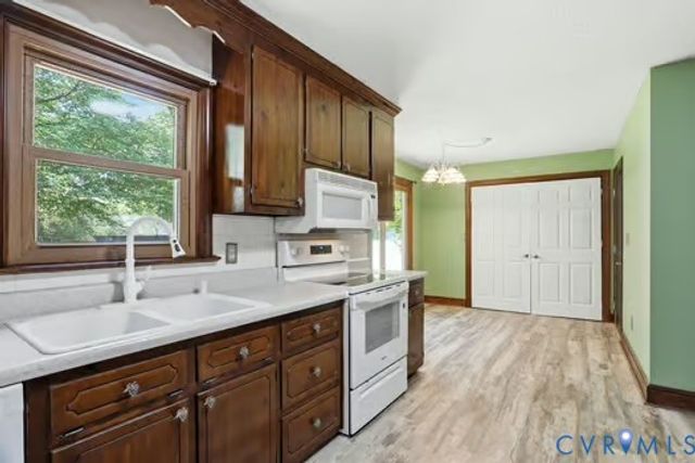 2804 Executive Dr, Chester, VA 23831