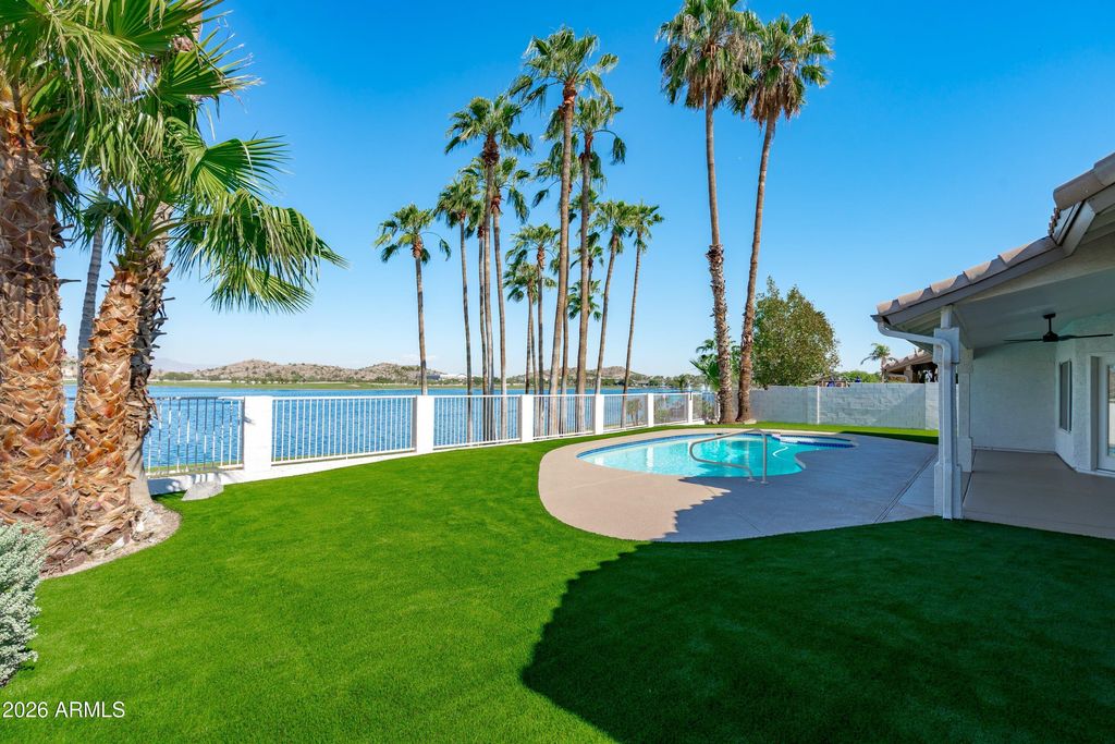 17812 W CACTUS FLOWER Drive, Goodyear, AZ 85338 — exterior