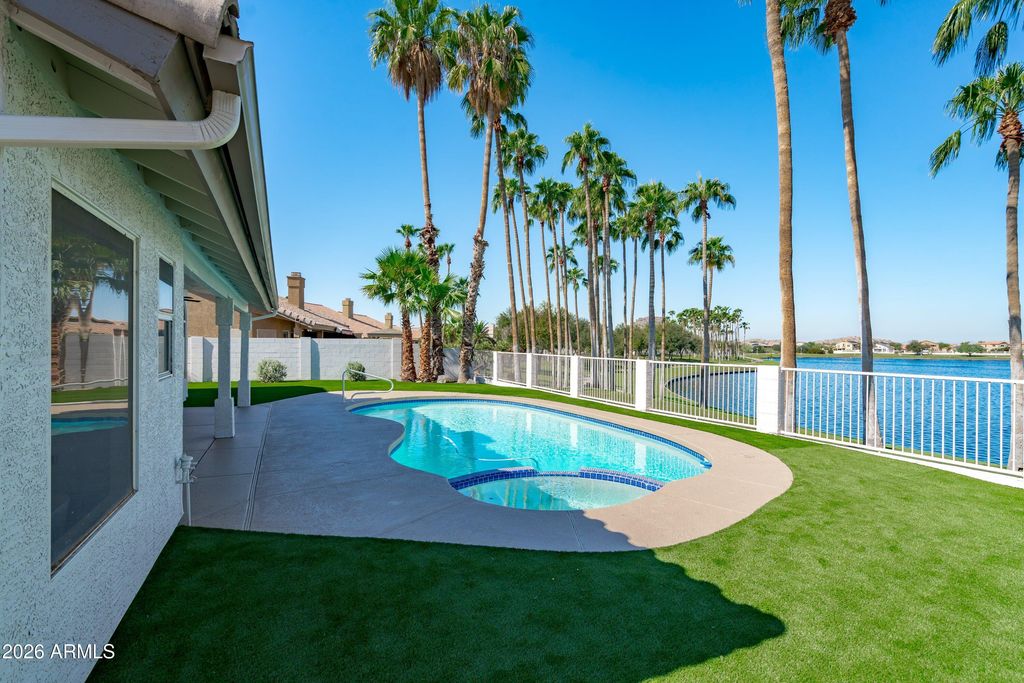 17812 W CACTUS FLOWER Drive, Goodyear, AZ 85338 — photo 2