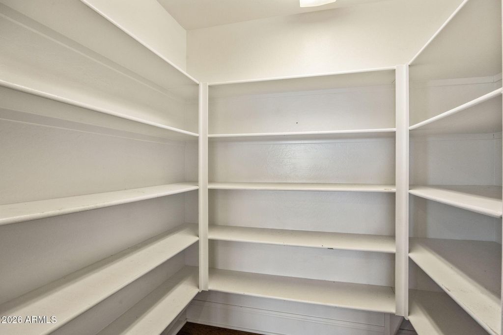 Image 15 of property listing at 12802 N 8TH Avenue, Phoenix, AZ 85029