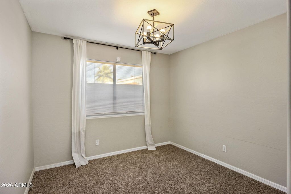 Image 25 of property listing at 12802 N 8TH Avenue, Phoenix, AZ 85029