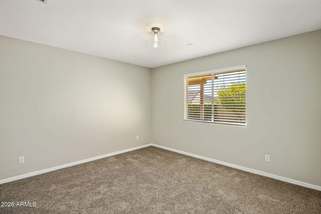 Image 26 of property listing at 12802 N 8TH Avenue, Phoenix, AZ 85029